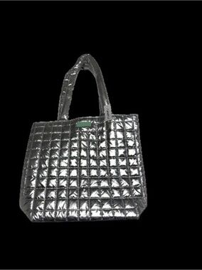 Clinique Quilted Metallic Tote in Silver NWT with a necklace lot of (7)